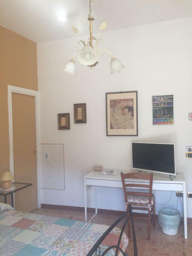 Chiavi Antiche B&B Salerno Bagian luar foto